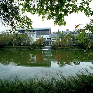 Emerald Hills Club Resort